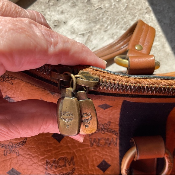 AUTHENTIC MCM - Picture 12 of 16